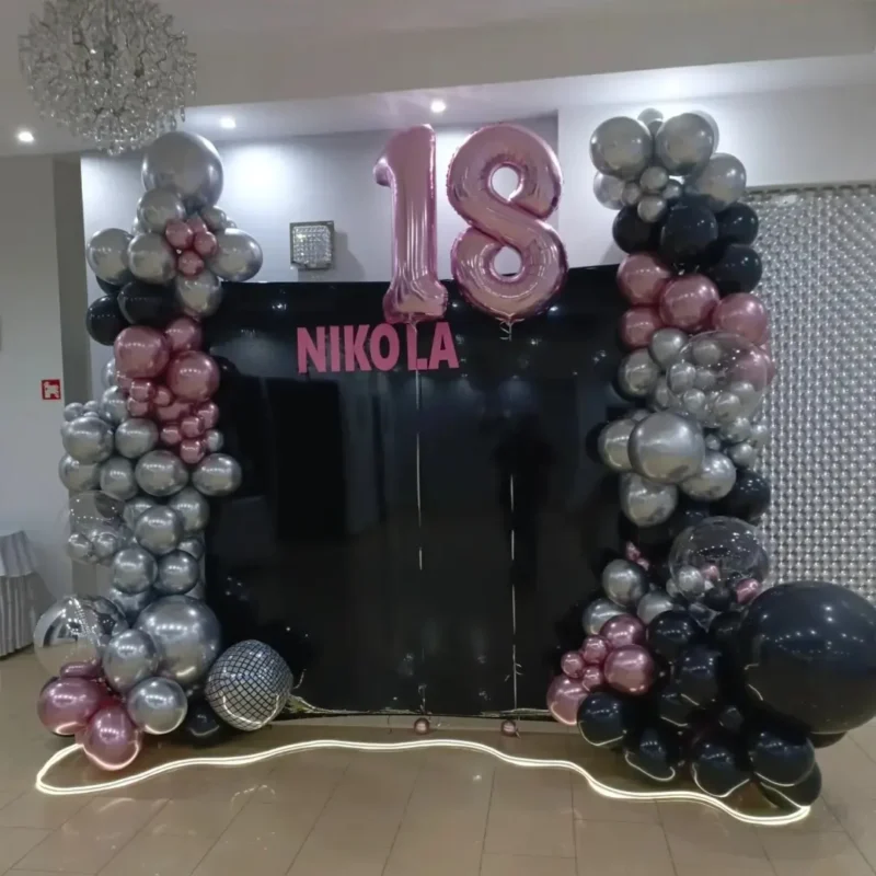 ścianka balonowa na 18 urodziny dekoracje balonowe balony Gdynia girlanda balonowa Dekoracje Balonowe Trójmiasto Balony Z Helem Gdynia