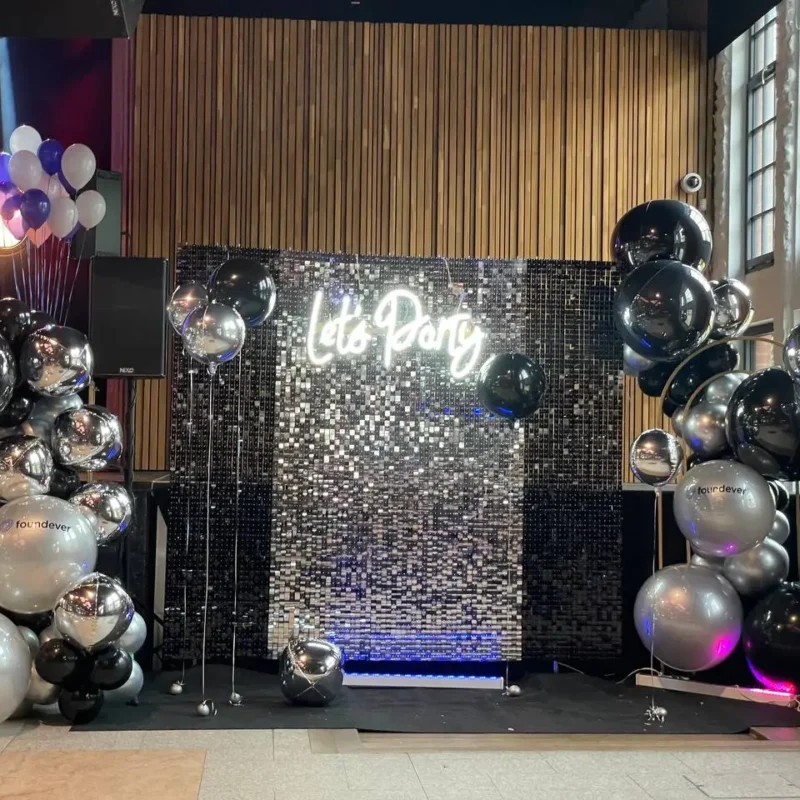 ścianka balonowa czarno-srebrna 18 Ścianka balonowa na event firmowy w Gdańsku
